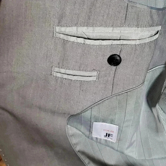 JF slim fit suit👀 - Picture 8 of 13